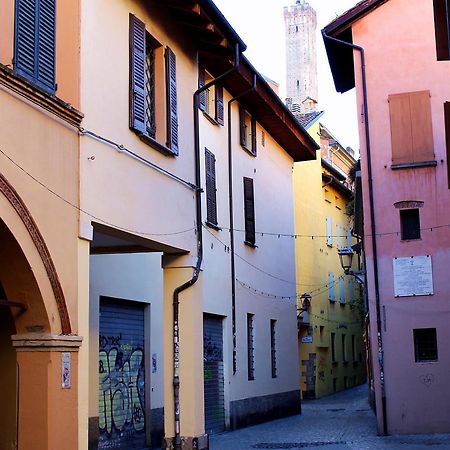 Appartamento Alle Due Torri Bolonha Exterior foto
