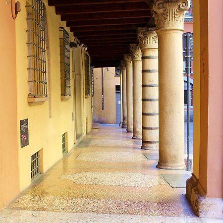 Appartamento Alle Due Torri Bolonha Exterior foto